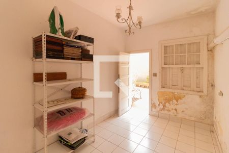 Casa à venda com 190m², 3 quartos e 2 vagasQuarto de serviço