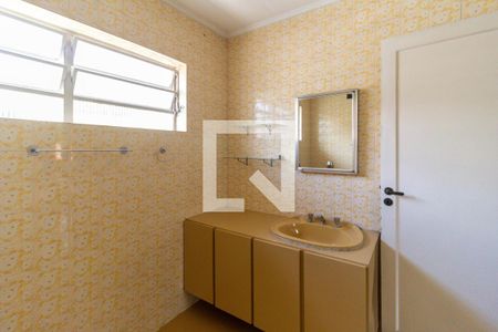 Casa à venda com 190m², 3 quartos e 2 vagasBanheiro