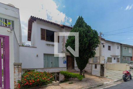 Casa à venda com 190m², 3 quartos e 2 vagasFachada