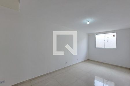 Quarto de casa para alugar com 1 quarto, 40m² em Todos Os Santos, Rio de Janeiro