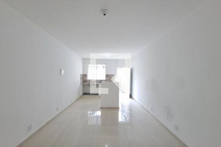 Sala de casa para alugar com 1 quarto, 40m² em Todos Os Santos, Rio de Janeiro