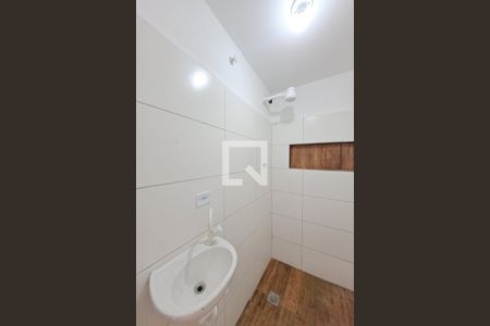 Banheiro Social de casa para alugar com 1 quarto, 40m² em Todos Os Santos, Rio de Janeiro