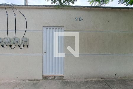 Casa para alugar com 40m², 1 quarto e sem vaga Casa para alugar com 40m², 1 quarto e sem vagaFachada