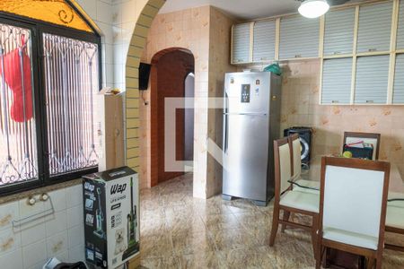 Casa à venda com 500m², 5 quartos e 4 vagas Casa à venda com 500m², 5 quartos e 4 vagasCozinha 2