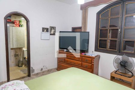 Casa à venda com 500m², 5 quartos e 4 vagas Casa à venda com 500m², 5 quartos e 4 vagasQuarto 2