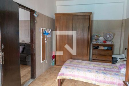 Casa à venda com 500m², 5 quartos e 4 vagas Casa à venda com 500m², 5 quartos e 4 vagasQuarto da casa anexa