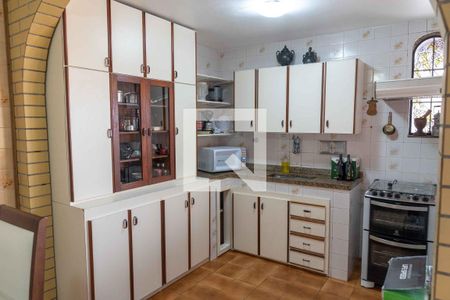 Casa à venda com 500m², 5 quartos e 4 vagas Casa à venda com 500m², 5 quartos e 4 vagasCozinha 2