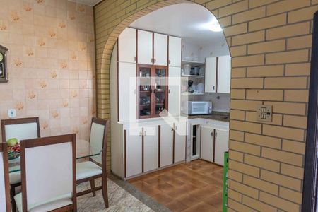 Casa à venda com 500m², 5 quartos e 4 vagas Casa à venda com 500m², 5 quartos e 4 vagasCozinha 2