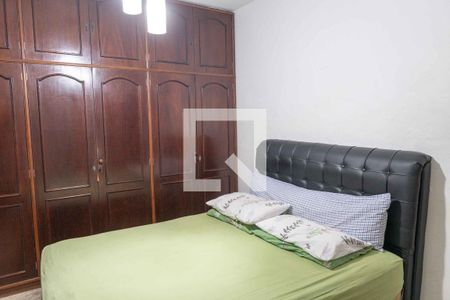 Casa à venda com 500m², 5 quartos e 4 vagas Casa à venda com 500m², 5 quartos e 4 vagasQuarto 2