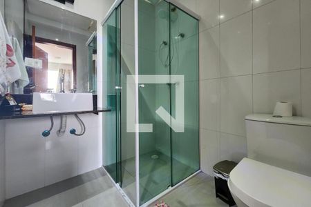 Casa à venda com 364m², 4 quartos e 5 vagas Casa à venda com 364m², 4 quartos e 5 vagasBanheiro