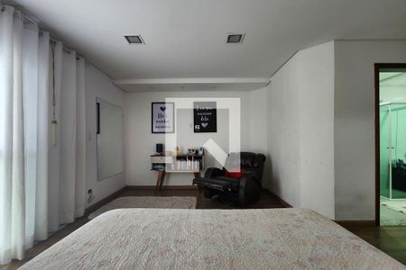 Casa à venda com 364m², 4 quartos e 5 vagas Casa à venda com 364m², 4 quartos e 5 vagasSuíte