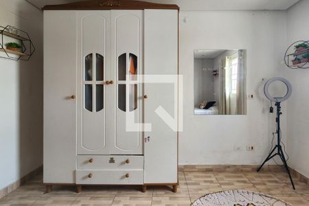 Casa à venda com 364m², 4 quartos e 5 vagas Casa à venda com 364m², 4 quartos e 5 vagasQuarto 2