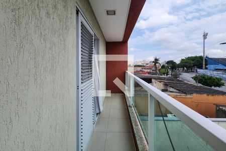 Casa à venda com 364m², 4 quartos e 5 vagas Casa à venda com 364m², 4 quartos e 5 vagasVaranda