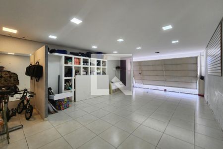 Casa à venda com 364m², 4 quartos e 5 vagas Casa à venda com 364m², 4 quartos e 5 vagasárea externa