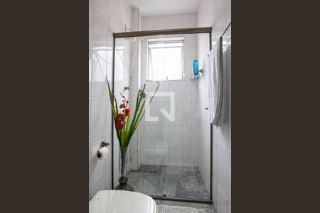 Apartamento à venda com 238m², 4 quartos e 2 vagas Apartamento à venda com 238m², 4 quartos e 2 vagasBanheiro da suíte 2