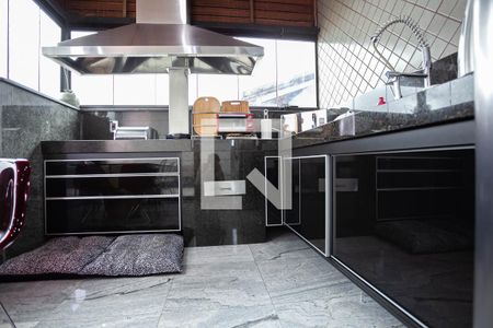 Apartamento à venda com 238m², 4 quartos e 2 vagas Apartamento à venda com 238m², 4 quartos e 2 vagasCobertura