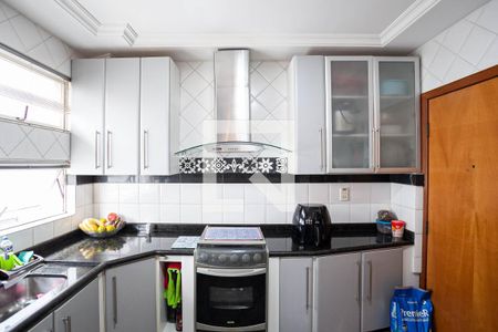 Apartamento à venda com 238m², 4 quartos e 2 vagas Apartamento à venda com 238m², 4 quartos e 2 vagasCozinha