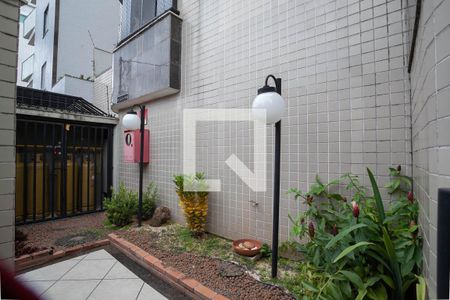 Apartamento à venda com 238m², 4 quartos e 2 vagas Apartamento à venda com 238m², 4 quartos e 2 vagasEntrada