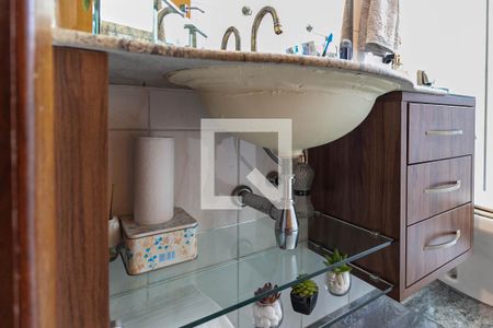 Apartamento à venda com 238m², 4 quartos e 2 vagas Apartamento à venda com 238m², 4 quartos e 2 vagasBanheiro social