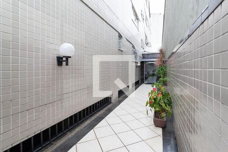 Apartamento à venda com 238m², 4 quartos e 2 vagas Apartamento à venda com 238m², 4 quartos e 2 vagasEntrada