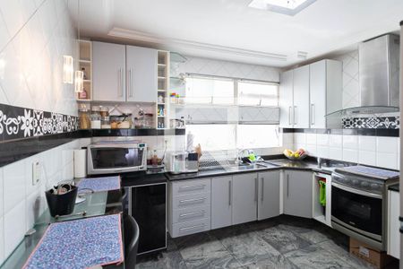 Apartamento à venda com 238m², 4 quartos e 2 vagas Apartamento à venda com 238m², 4 quartos e 2 vagasCozinha