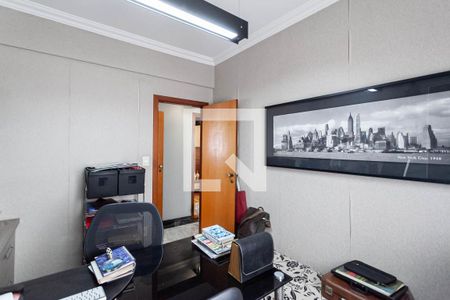 Apartamento à venda com 238m², 4 quartos e 2 vagas Apartamento à venda com 238m², 4 quartos e 2 vagasQuarto