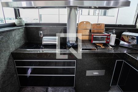 Apartamento à venda com 238m², 4 quartos e 2 vagas Apartamento à venda com 238m², 4 quartos e 2 vagasCobertura