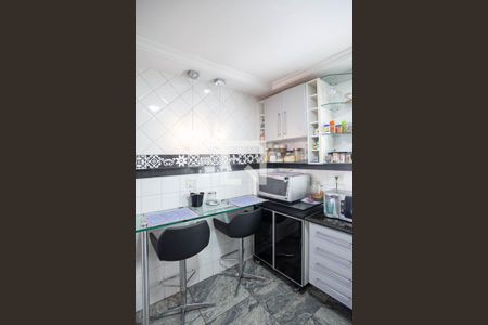 Apartamento à venda com 238m², 4 quartos e 2 vagas Apartamento à venda com 238m², 4 quartos e 2 vagasCozinha