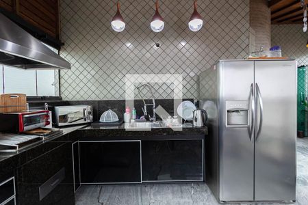 Apartamento à venda com 238m², 4 quartos e 2 vagas Apartamento à venda com 238m², 4 quartos e 2 vagasCobertura