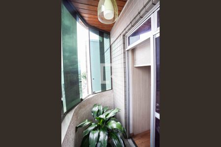 Apartamento à venda com 238m², 4 quartos e 2 vagas Apartamento à venda com 238m², 4 quartos e 2 vagasVaranda da suíte 1