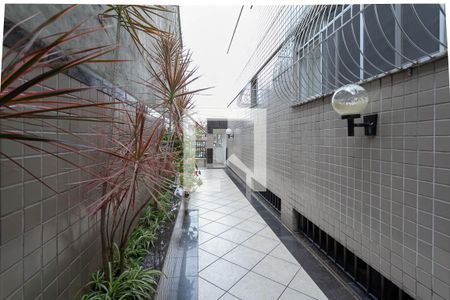 Apartamento à venda com 238m², 4 quartos e 2 vagas Apartamento à venda com 238m², 4 quartos e 2 vagasEntrada