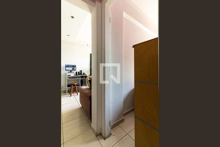 Apartamento à venda com 38m², 1 quarto e 1 vagaCorredor do Quarto e Banheiro