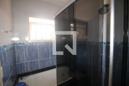 Casa à venda com 190m², 4 quartos e 2 vagasBanheiro da Suíte