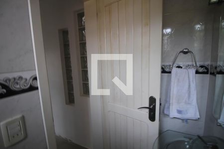 Casa à venda com 190m², 4 quartos e 2 vagasLavabo