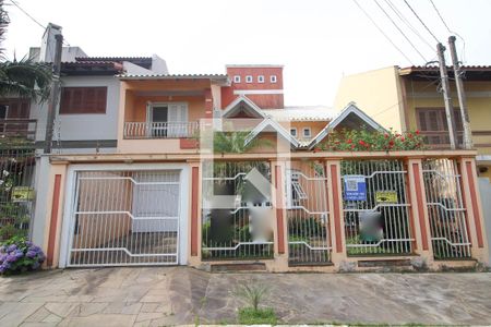 Casa à venda com 190m², 4 quartos e 2 vagasFachada