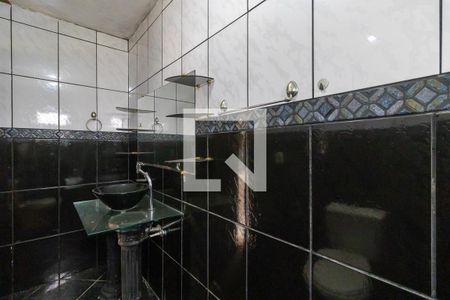 Casa à venda com 100m², 1 quarto e 2 vagas Casa à venda com 100m², 1 quarto e 2 vagasBanheiro externo