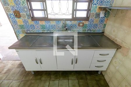 Casa à venda com 100m², 1 quarto e 2 vagas Casa à venda com 100m², 1 quarto e 2 vagasCozinha