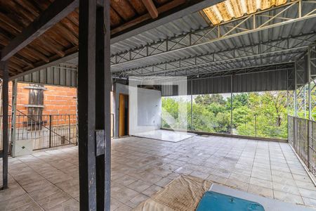 Casa à venda com 100m², 1 quarto e 2 vagas Casa à venda com 100m², 1 quarto e 2 vagasVaranda