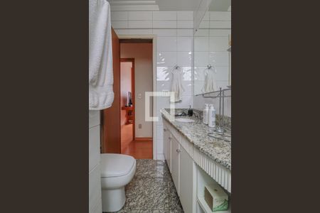 Apartamento à venda com 295m², 4 quartos e 3 vagasBanheiro do Corredor