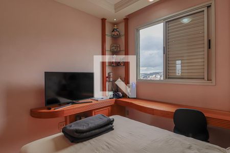 Apartamento à venda com 295m², 4 quartos e 3 vagasQuarto 2