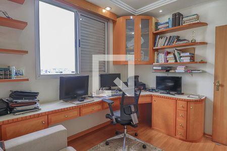 Apartamento à venda com 295m², 4 quartos e 3 vagasQuarto 1
