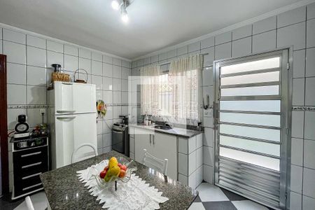 Casa à venda com 100m², 2 quartos e 2 vagas Casa à venda com 100m², 2 quartos e 2 vagasCozinha