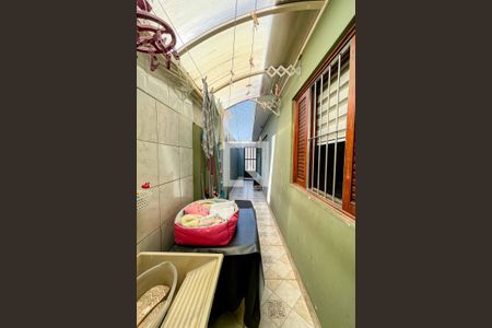 Casa à venda com 100m², 2 quartos e 2 vagas Casa à venda com 100m², 2 quartos e 2 vagasÁrea de Serviço