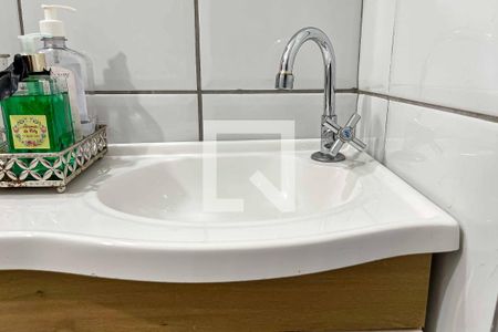 Casa à venda com 100m², 2 quartos e 2 vagas Casa à venda com 100m², 2 quartos e 2 vagasBanheiro 2