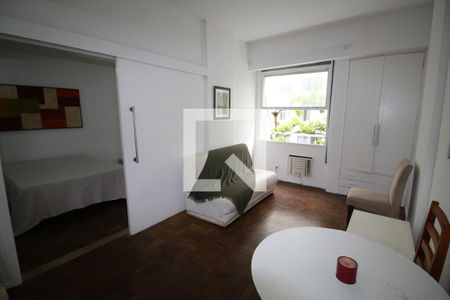Sala de apartamento para alugar com 1 quarto, 44m² em Copacabana, Rio de Janeiro