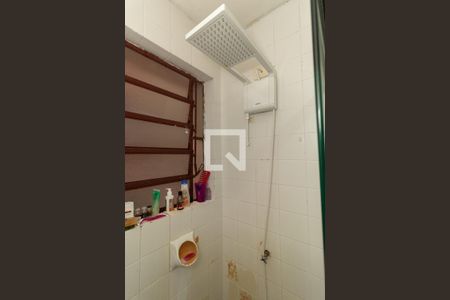 Banheiro de apartamento para alugar com 1 quarto, 45m² em Rubem Berta, Porto Alegre