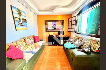 Casa à venda com 145m², 3 quartos e 1 vaga Casa à venda com 145m², 3 quartos e 1 vagaSala