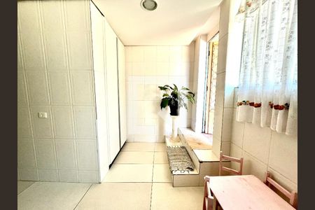 Casa à venda com 145m², 3 quartos e 1 vaga Casa à venda com 145m², 3 quartos e 1 vagaCozinha