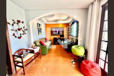 Casa à venda com 145m², 3 quartos e 1 vaga Casa à venda com 145m², 3 quartos e 1 vagaSala