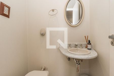 Lavabo de apartamento à venda com 4 quartos, 126m² em Moinhos de Vento, Porto Alegre